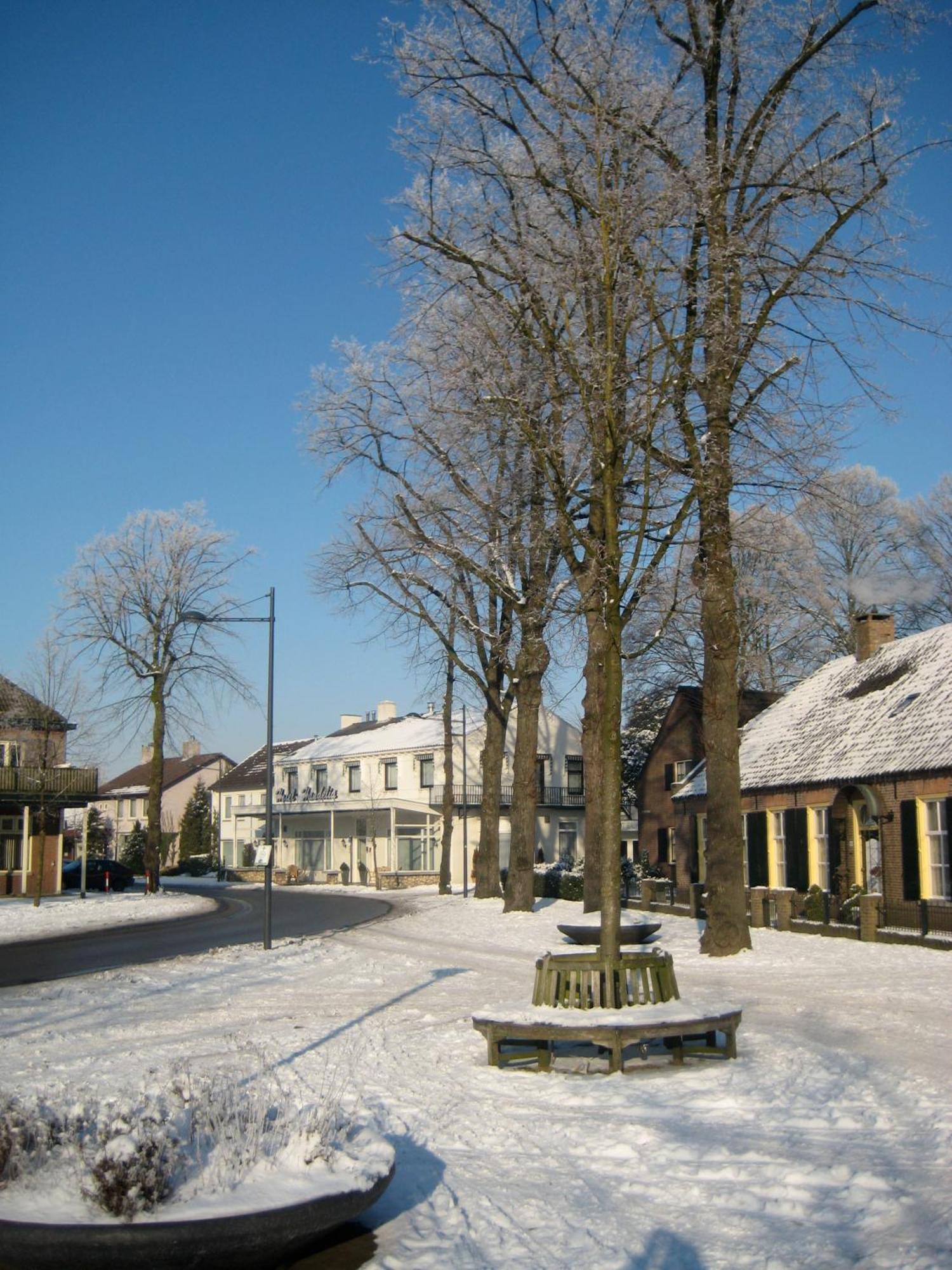 Hotel Handelia Buitenkant foto